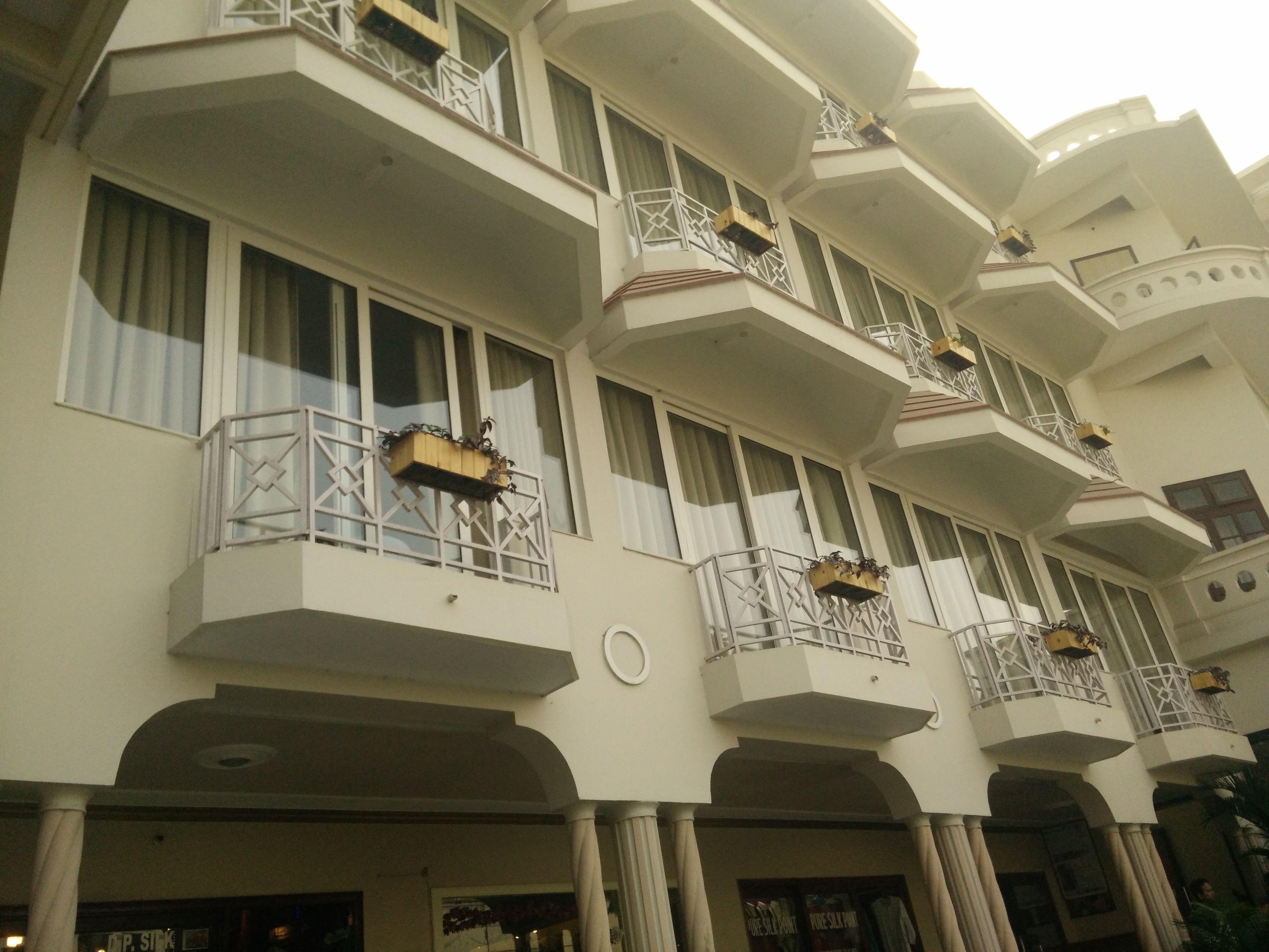 Hotel Surya, Kaiser Palace — Photos 1